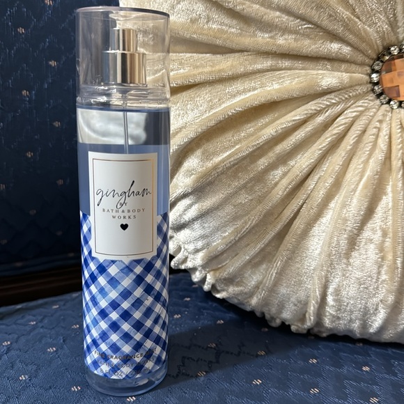 BATH & BODY WORKS SET. . . GINGHAM SCENT - Picture 3 of 6